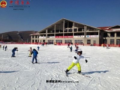 京东玉龙湾滑雪场