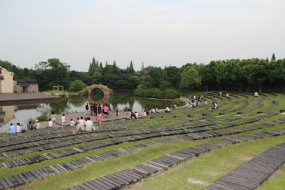 乌镇诗田广场