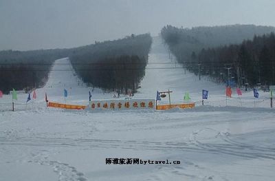 铁力日月峡滑雪场