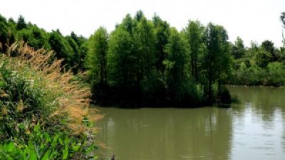 梁鸿国家湿地公园