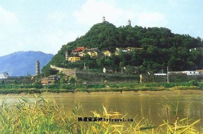 巾山群塔